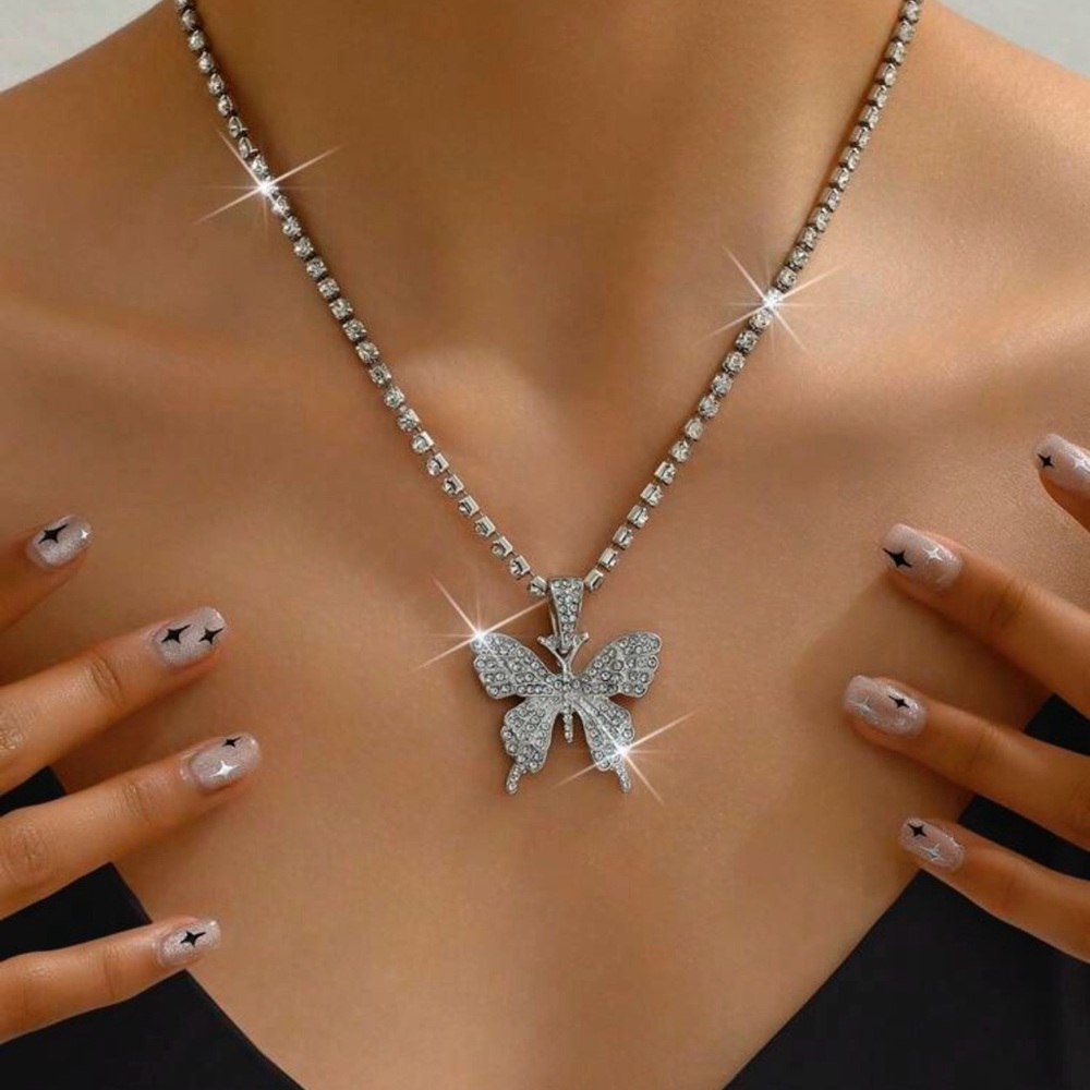 Elegant Silver Butterfly Necklace - Picture 1 of 3